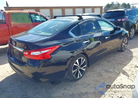 2016 Nissan Altima 2.5/2.5 S/2.5 Sl/2.5 Sr/2.5 Sv z USA, uszkodzony, nr VIN 1N4AL3AP0GN351762